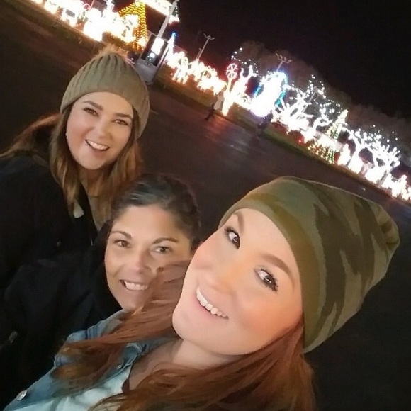 Meet your Posher, Cristina - Picture 1 of 1